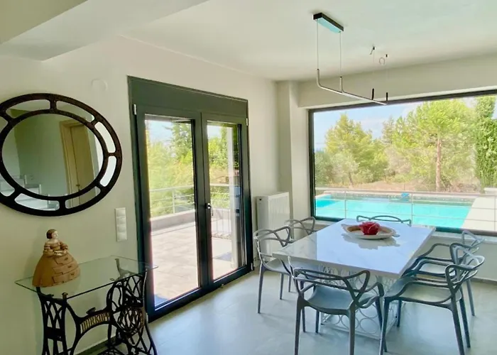 Olivia Estate With Private Swimming Pool *