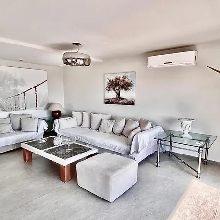 Willa Olivia Estate With Private Swimming Pool