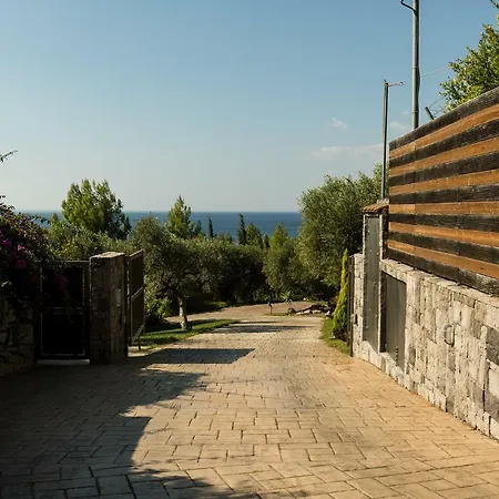 Olivia Estate With Private Swimming Pool Βίλα
