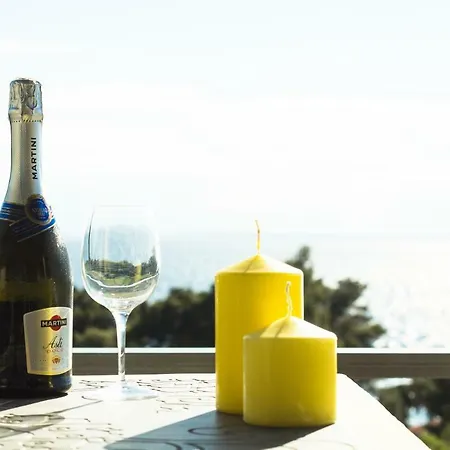 Olivia Estate With Private Swimming Pool