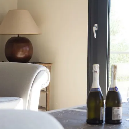 Olivia Estate With Private Swimming Pool Βίλα *