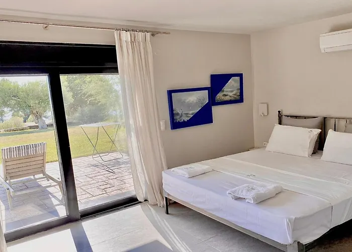 Olivia Estate With Private Swimming Pool