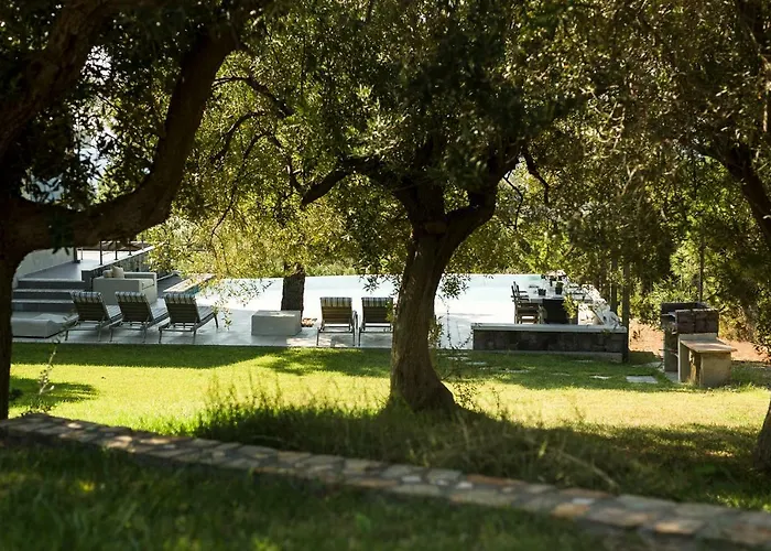 Olivia Estate With Private Swimming Pool