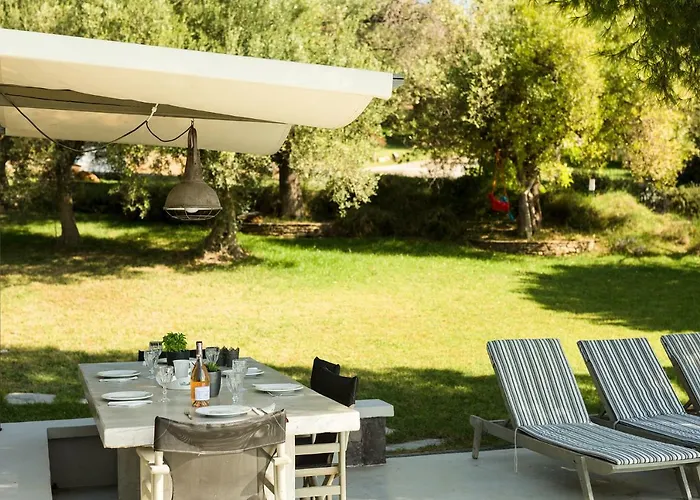 Villa Olivia Estate With Private Swimming Pool